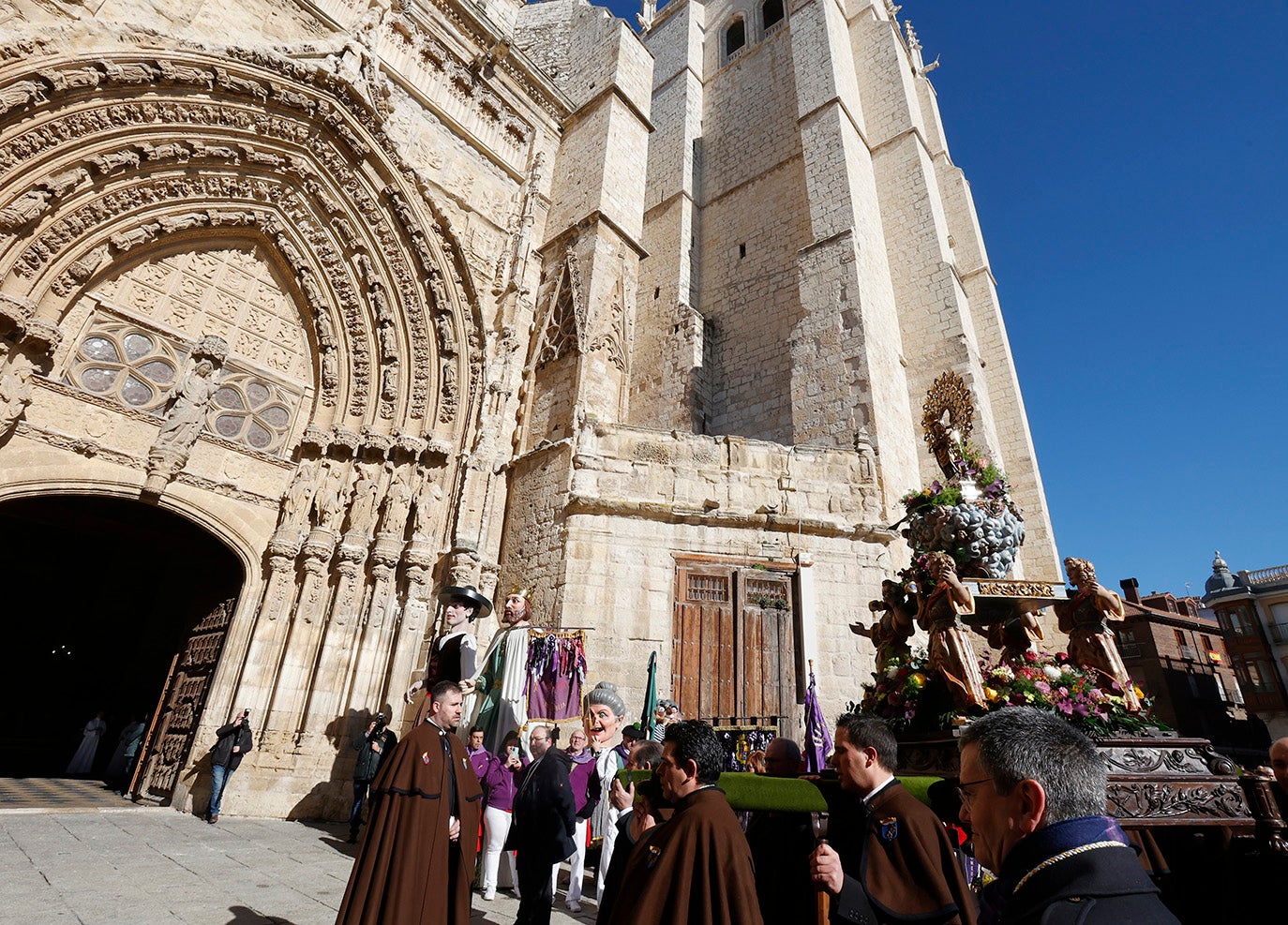 Procesión y misa de las Candelas en Palencia