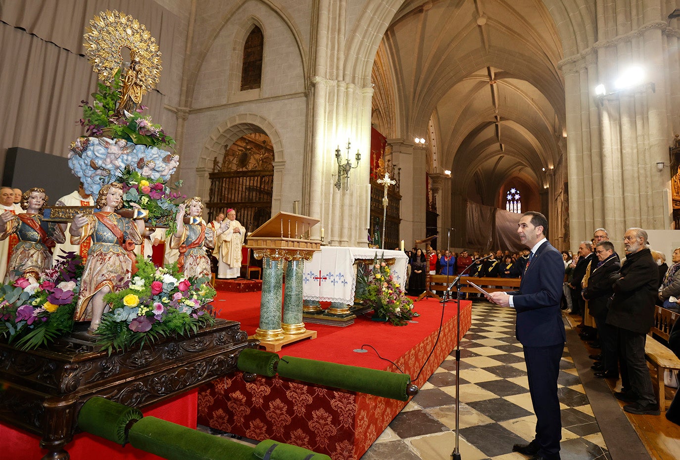 Procesión y misa de las Candelas en Palencia