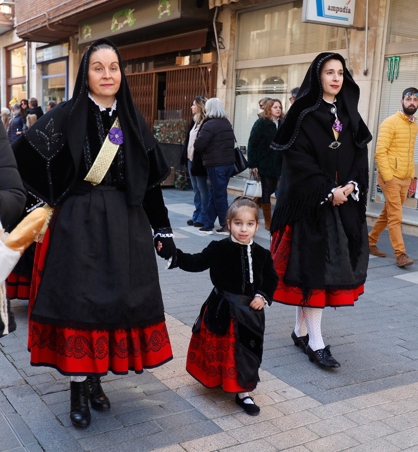 Procesión y misa de las Candelas en Palencia