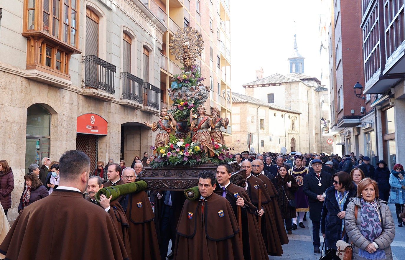 Procesión y misa de las Candelas en Palencia