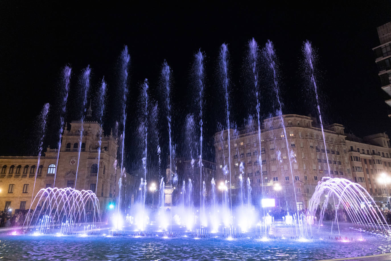 Inauguración fuente Zorrilla de Valladolid con un espectáculo de luz y música 