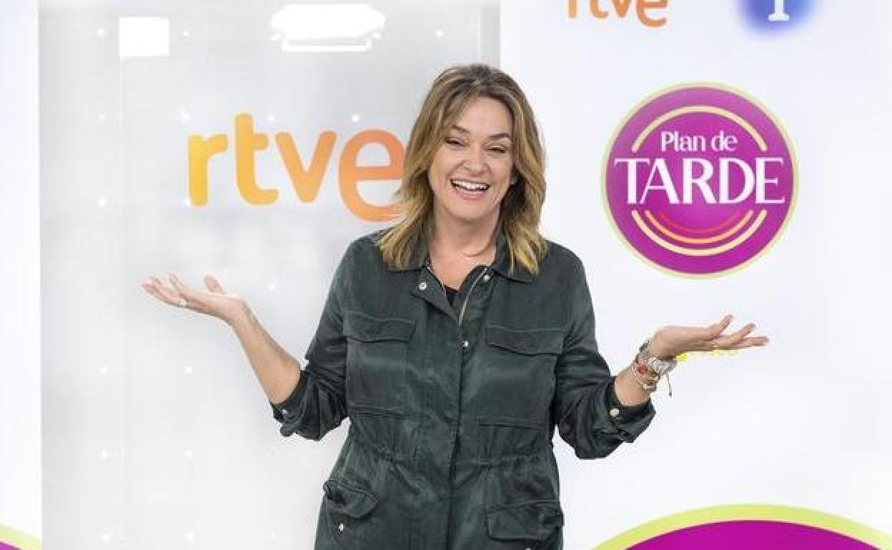 Toñi Moreno, en una imagen promocional de 'Plan de tarde', el nuevo programa que presenta los domingos en La 1 de TVE