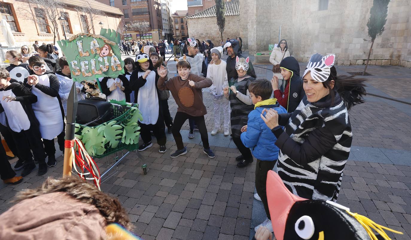 Fotos: El cambio climático en el colegio Jorge Manrique y el traje palentino, en Filipenses