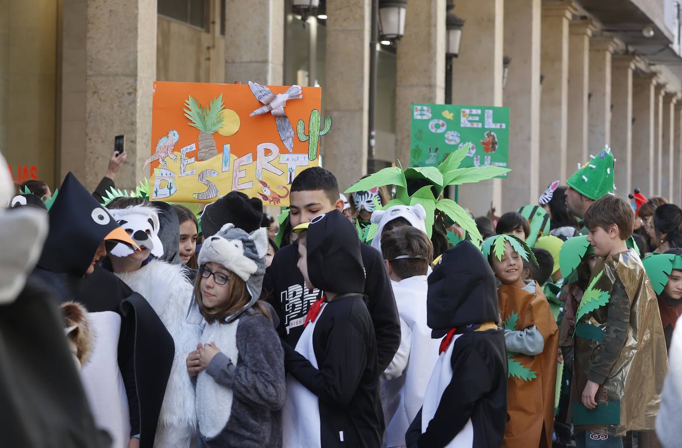 Fotos: El cambio climático en el colegio Jorge Manrique y el traje palentino, en Filipenses