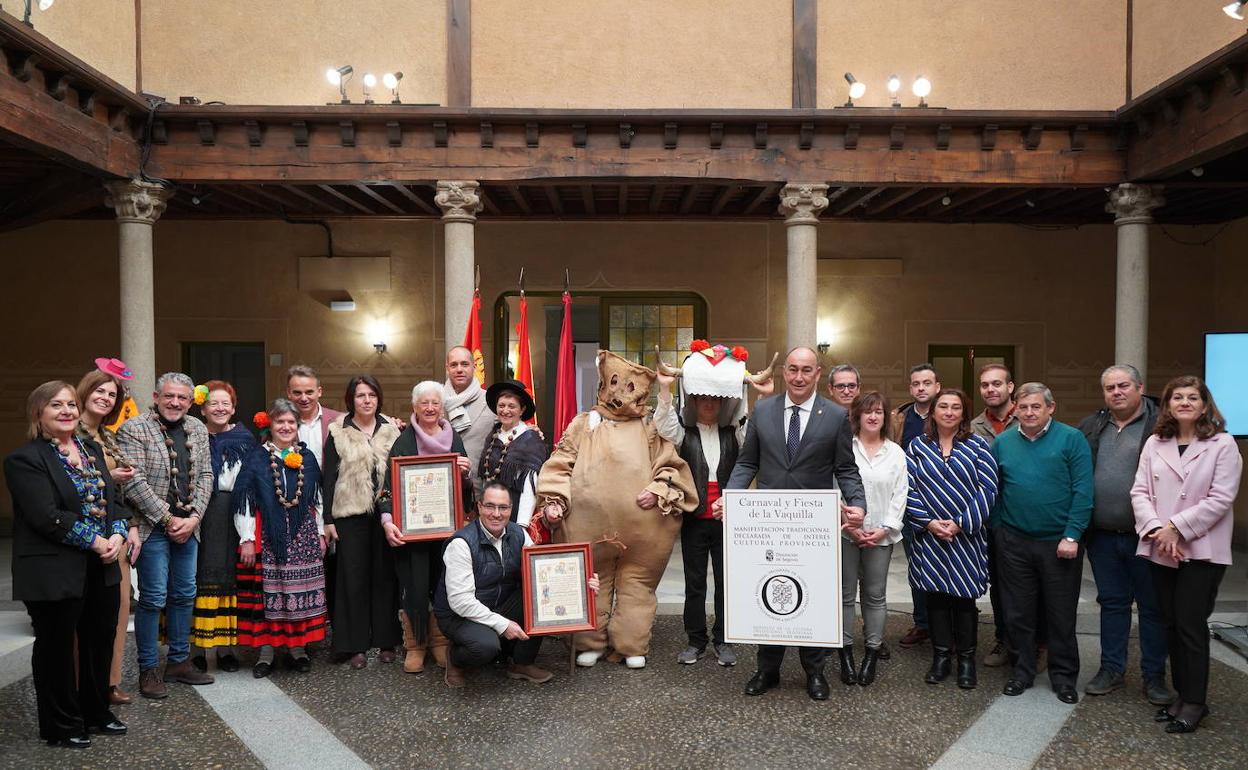 Acto de entrega de la declaración de Manifestación de Interés Cultural Provincial del Carnaval de Arcones. 