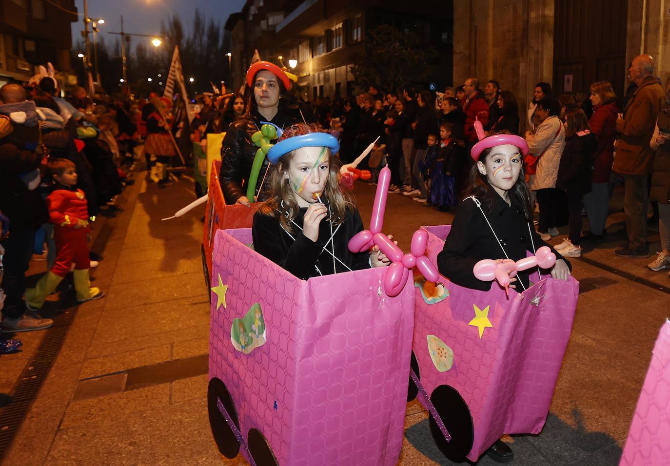 Fotos: El desfile del carnaval de Palencia, al detalle (I)