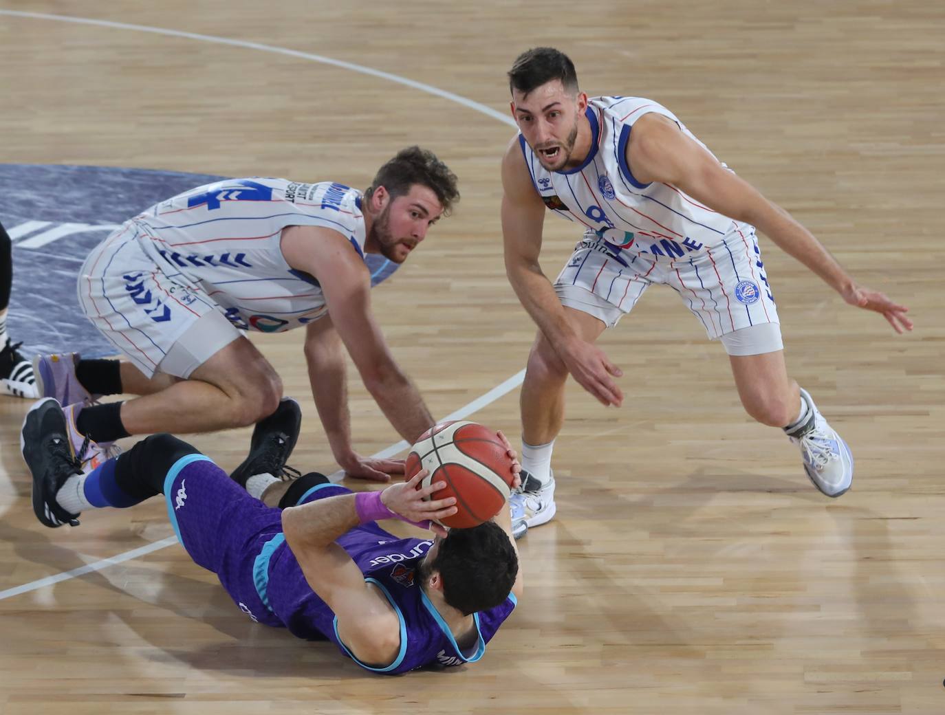 Fotos: Otra victoria para el Zunder con el Alicante (87-79)