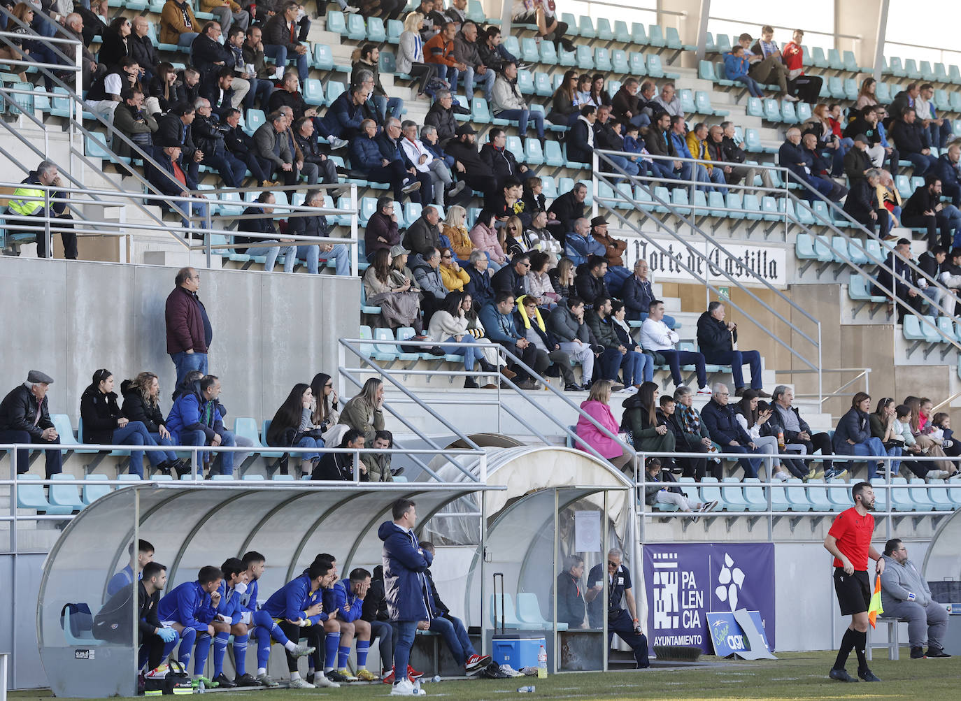 Fotos: Búscate en las gradas de La Balastera en el Palencia Cristo-Torrelavega