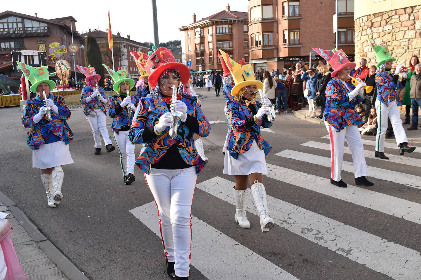 Fotos: Los niños, protagonistas del carnaval de Aguilar este domingo