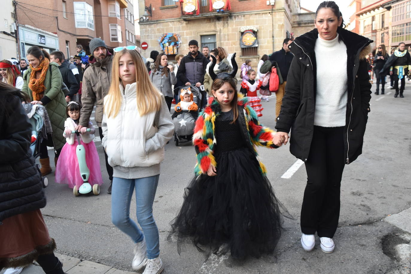 Fotos: Los niños, protagonistas del carnaval de Aguilar este domingo