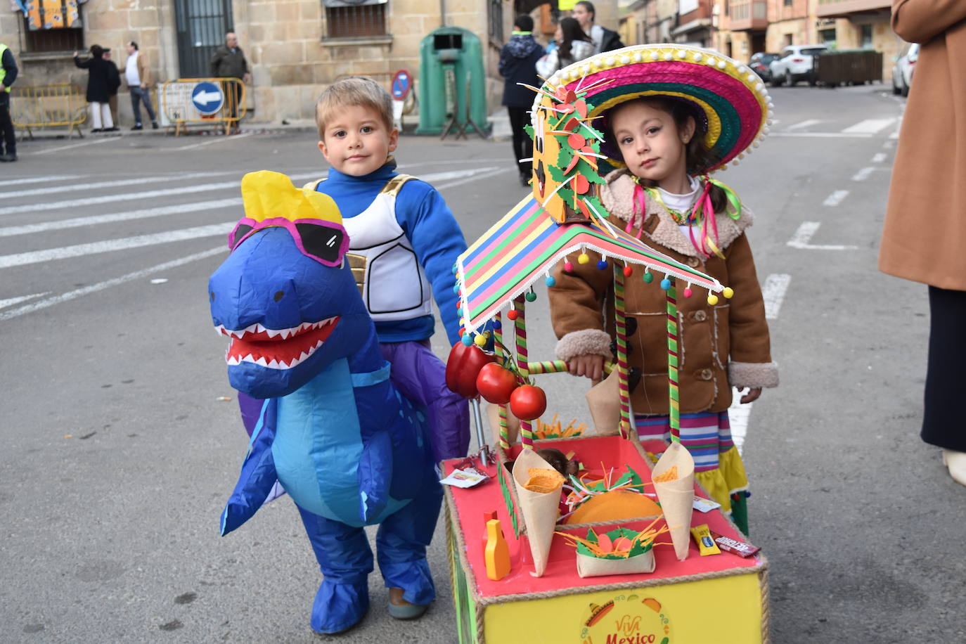 Fotos: Los niños, protagonistas del carnaval de Aguilar este domingo