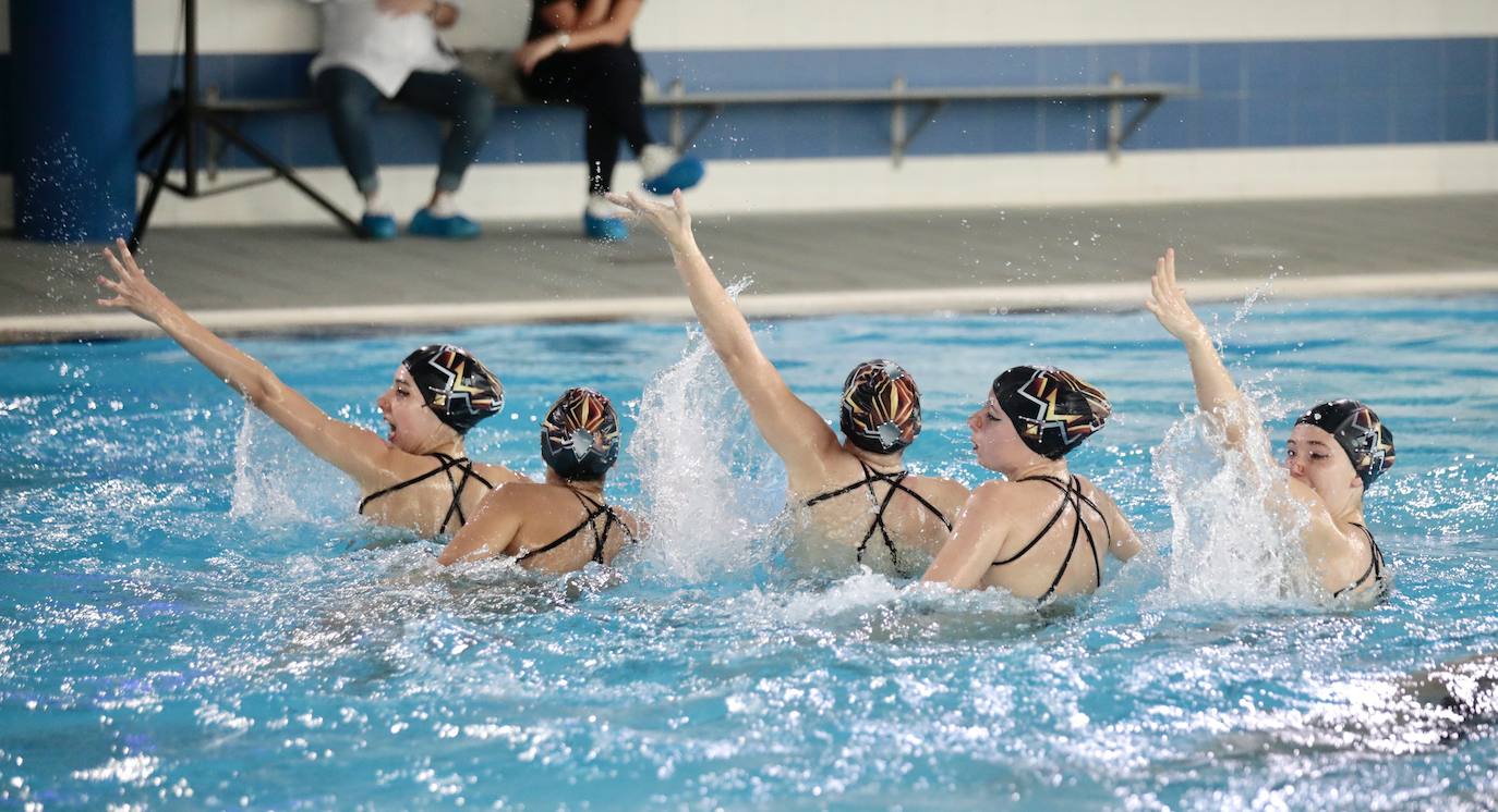 Fotos: La nadadora Laura López Valle en la piscina de Parquesol