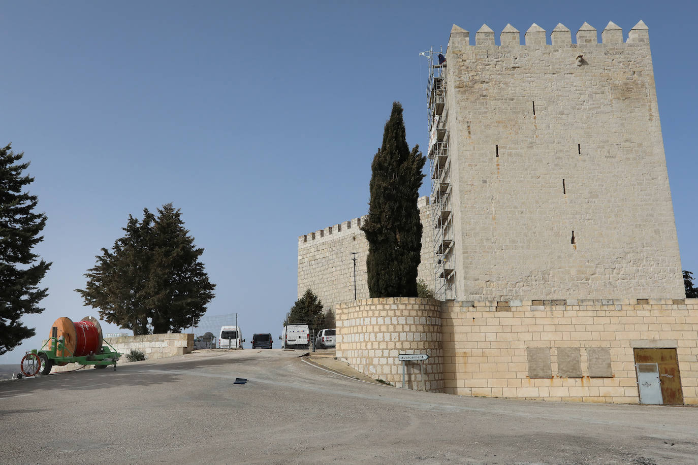 Fotos: El castillo de Monzón se prepara para abrir al turismo