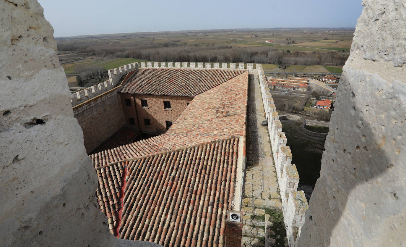 Fotos: El castillo de Monzón se prepara para abrir al turismo