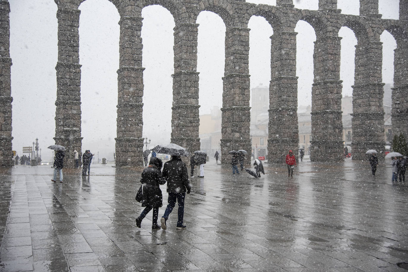 Nevada en Segovia capital en la mañana de este jueves.