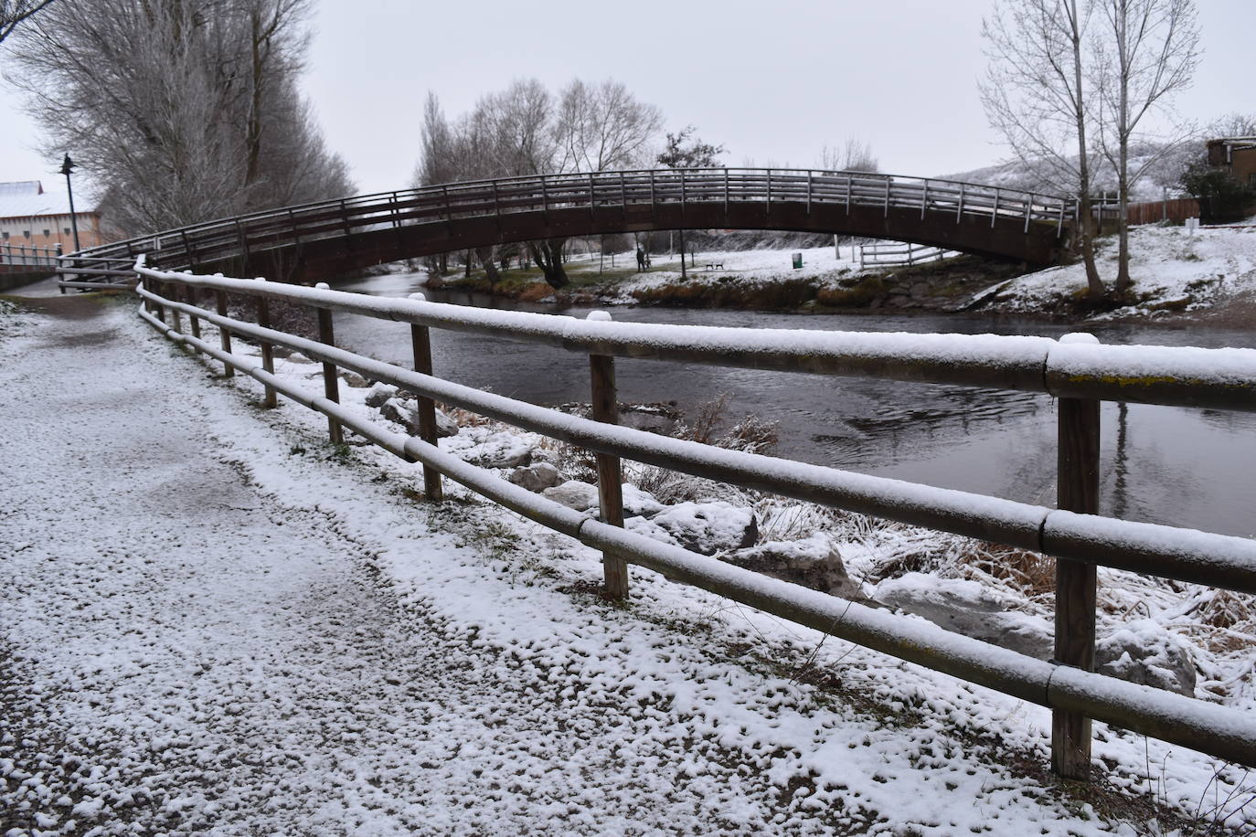 Aguilar y el resto de la provincia palentina ha amanecido con una capa blanca