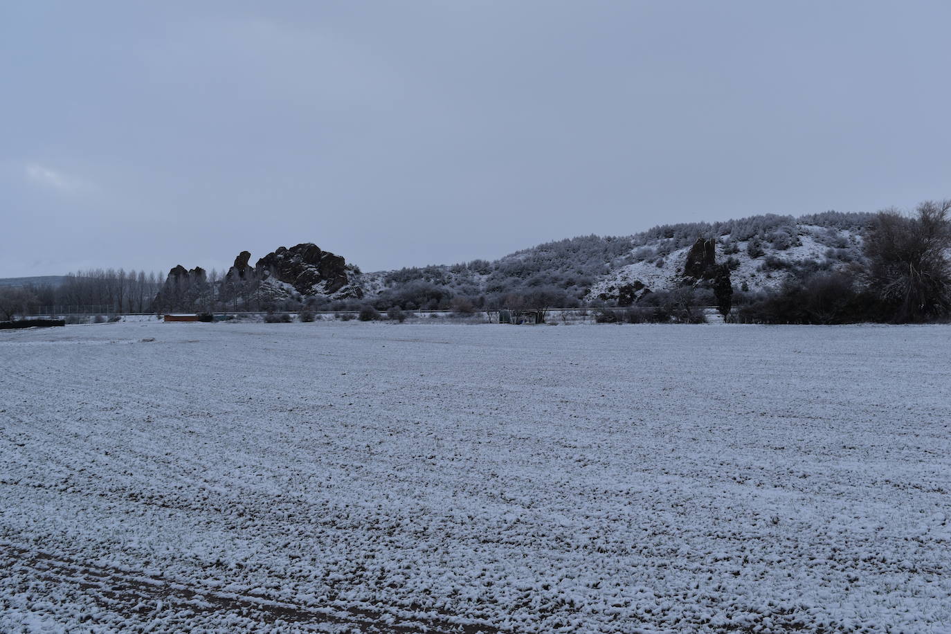 Aguilar y el resto de la provincia palentina ha amanecido con una capa blanca