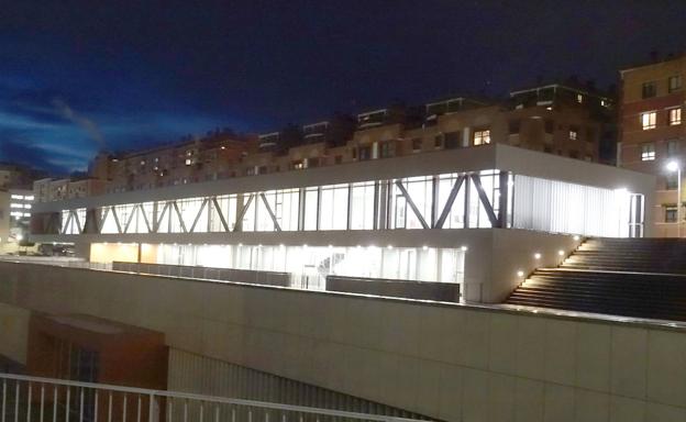 Pruebas de iluminación del centro de mayores de Parquesol. 