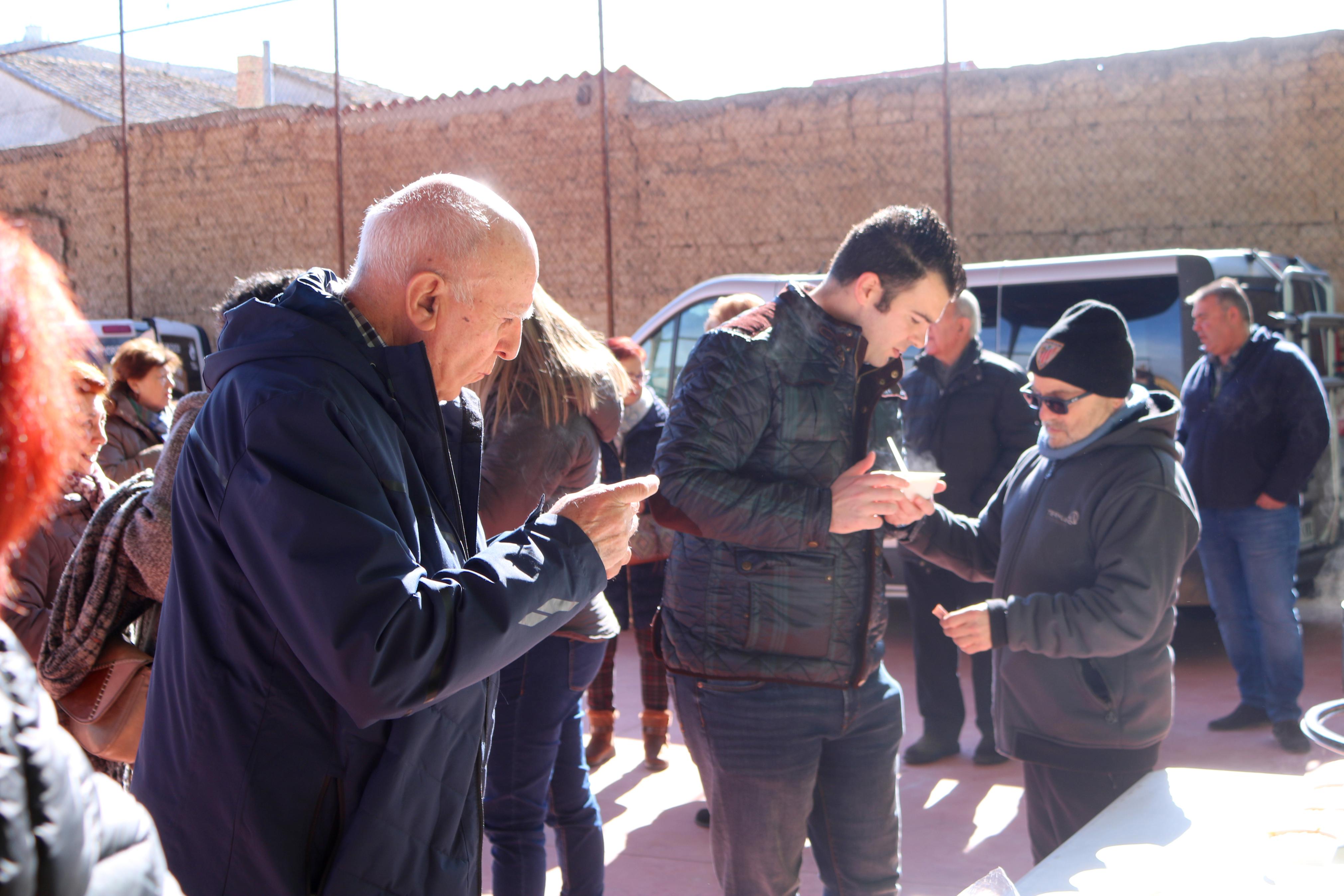 Herrera de Valdecañas celebra una animada Fiesta de la Matanza