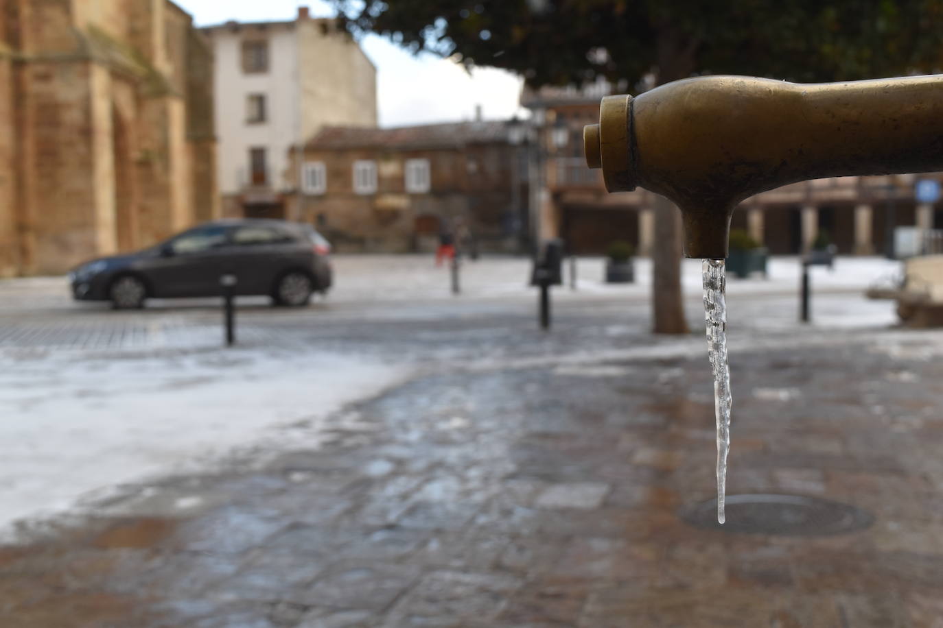 Fotos: La nieve y el frío no dan tregua en Aguilar de Campoo
