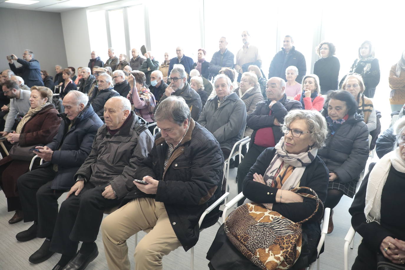 Fotos: El Ayuntamiento inaugura en Parquesol el primer Centro de Vida Activa en Valladolid