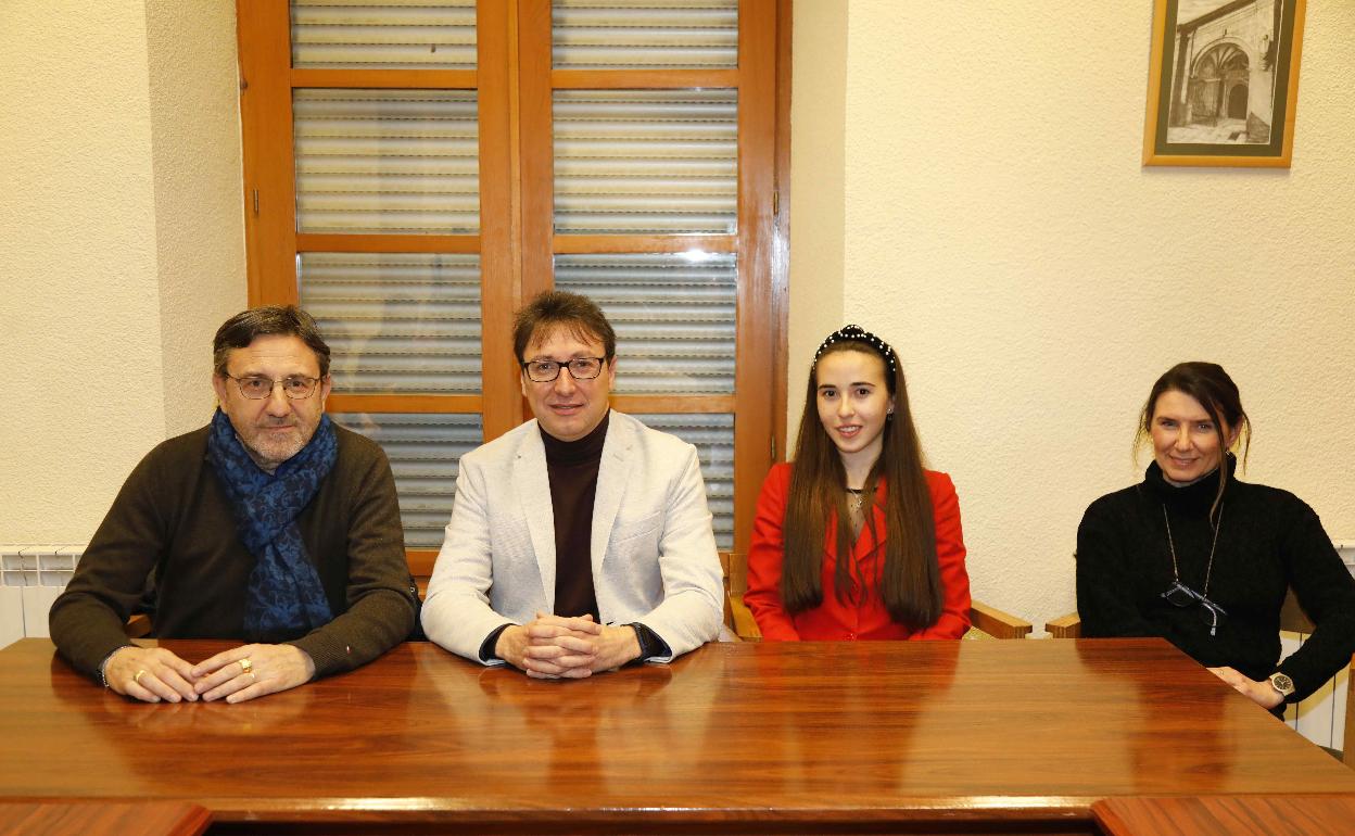 De izquierda a derecha: Francisco Ferreira, Tomás Veganzones, Inmaculada García y Ana María Rodríguez. 