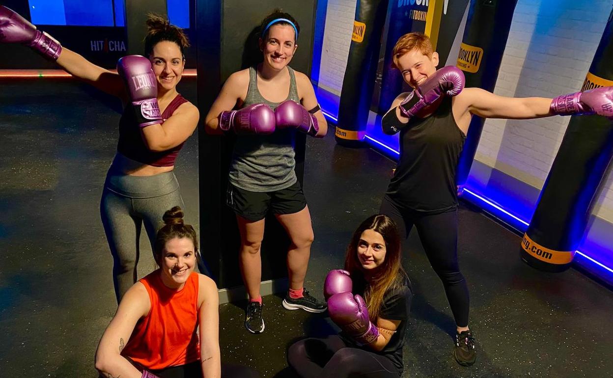 Las componentes del equipo vallisoletano de fitboxing Mist Warriors.