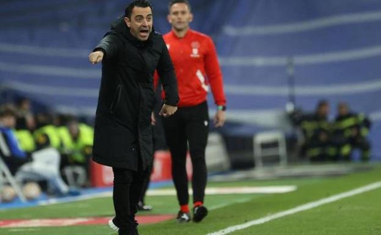 Xavi Hernández, durante el clásico copero en el Bernabéu.