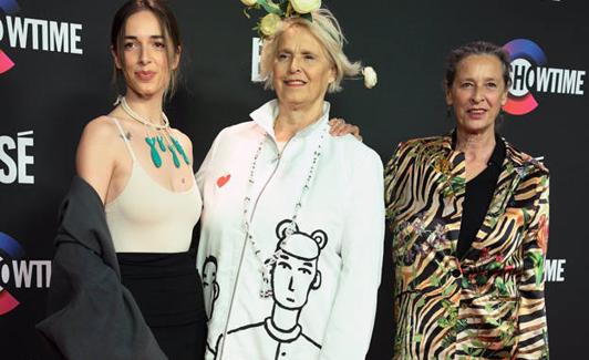 Las dos hermanas de Miguel, Lucía y Paola Dominguín, y su sobrina Palito. 