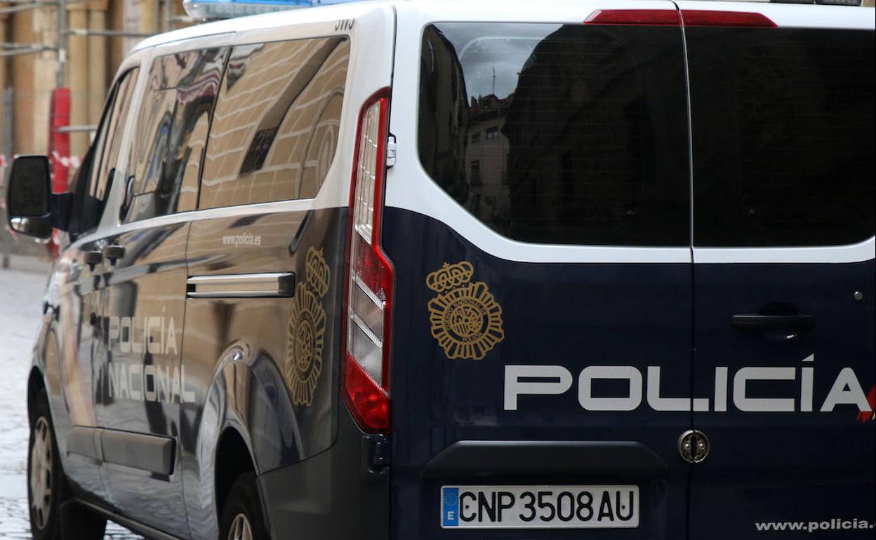 Furgón del Cuerpo Nacional de la Policía Nacional en Segovia. 