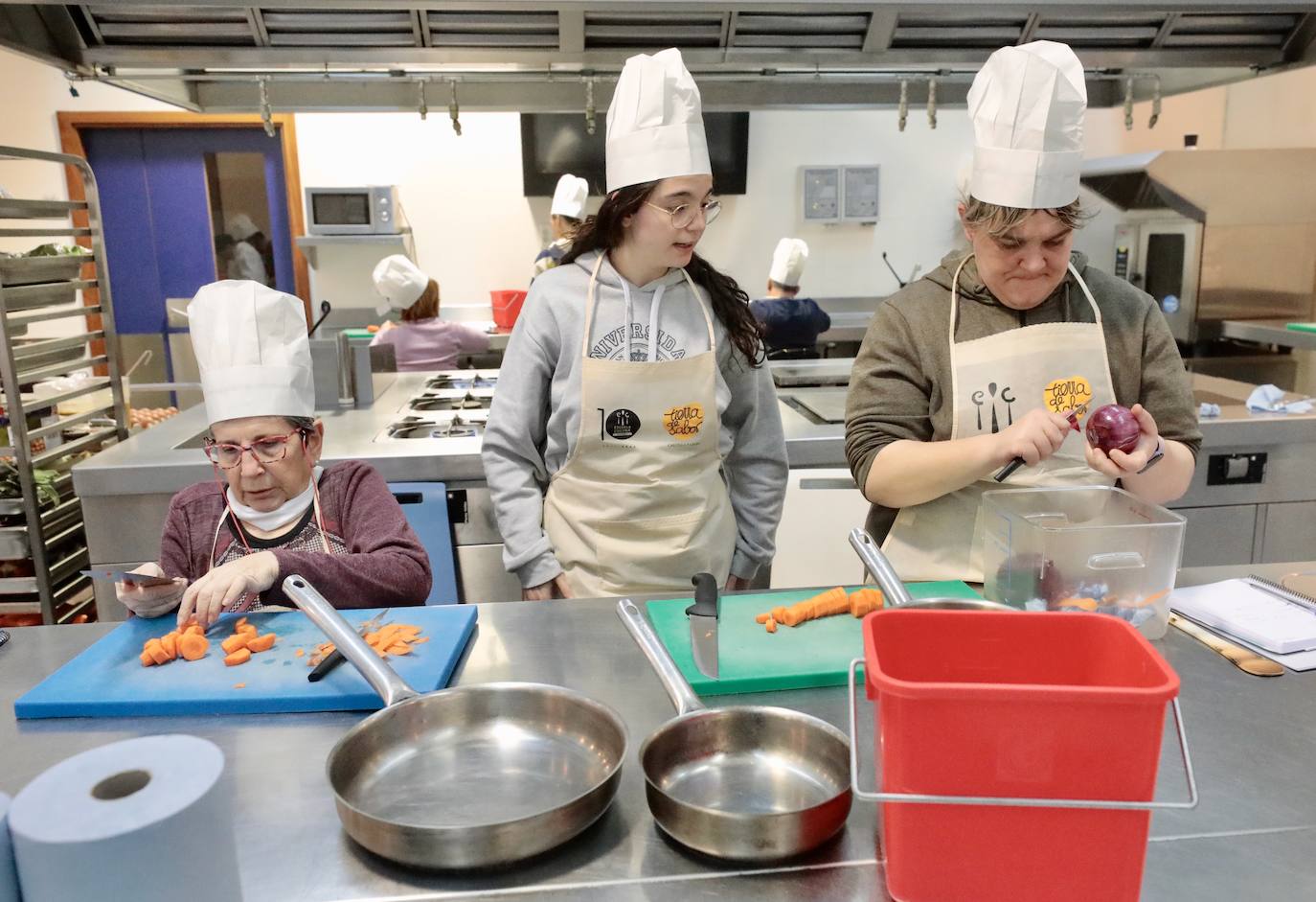 Fotos: Varias asociaciones de Castilla y León imparten cursos de cocina en Valladolid