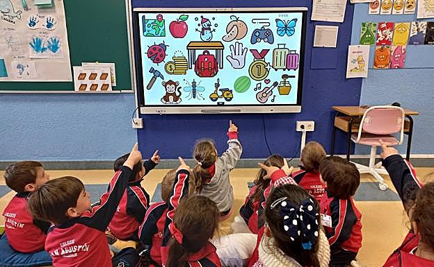 Alumnos de segundo ciclo de Infantil. 