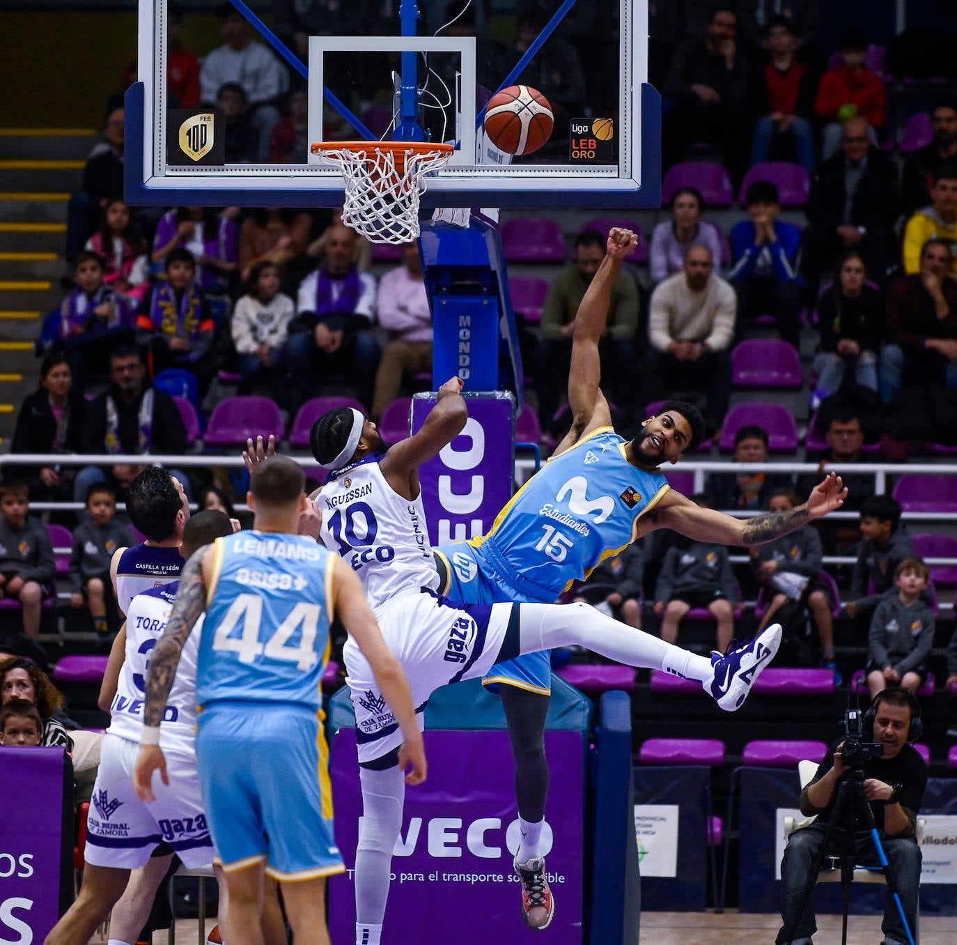 Fotos: Real Valladolid de baloncesto 81 - 75 Estudiantes