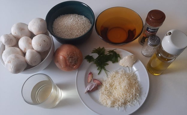 Imagen principal - Receta de risotto de champiñones cremoso