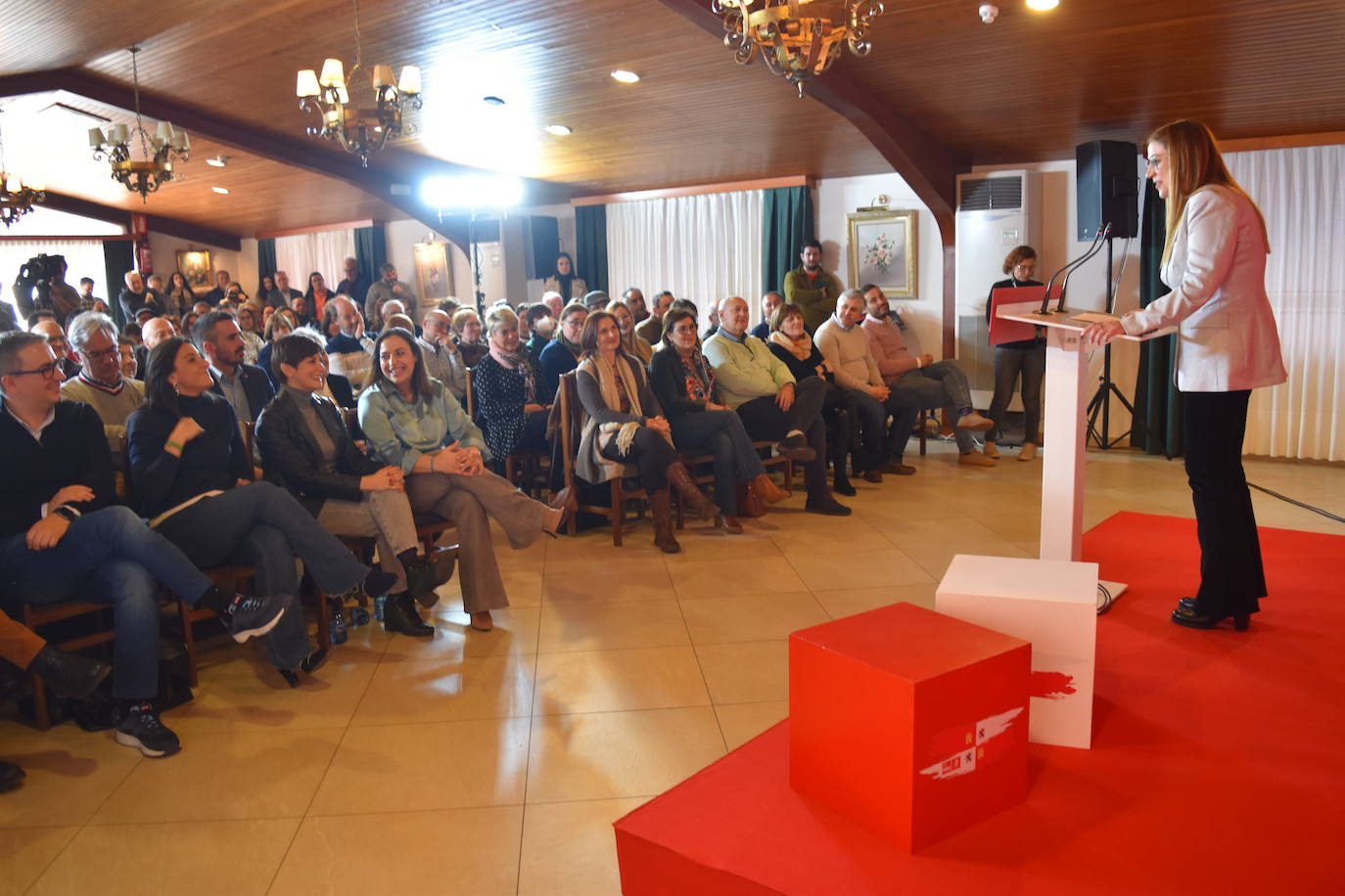 Fotos: La ministra Isabel Rodríguez apoya a los candidatos del norte de Palencia