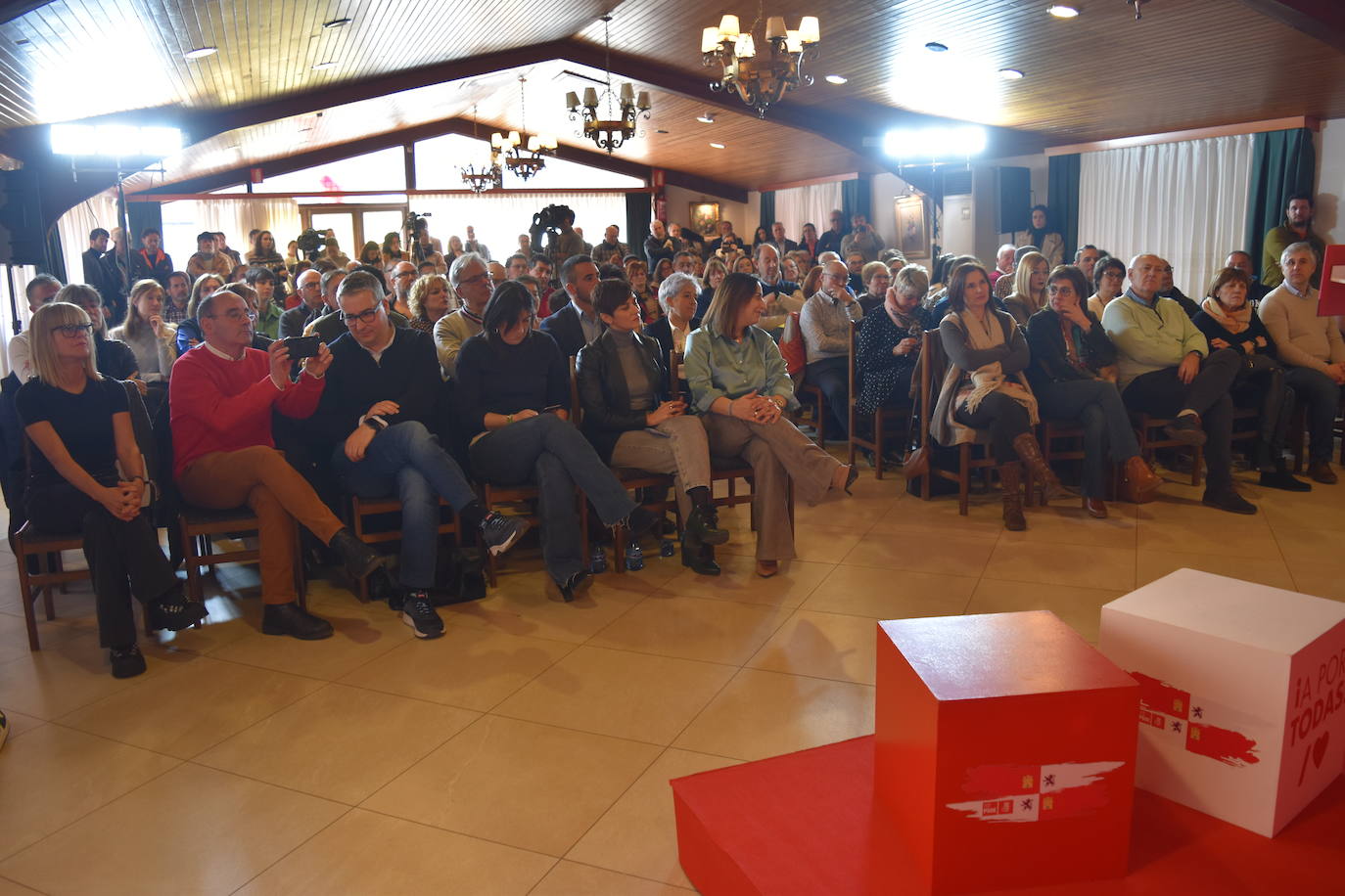 Fotos: La ministra Isabel Rodríguez apoya a los candidatos del norte de Palencia