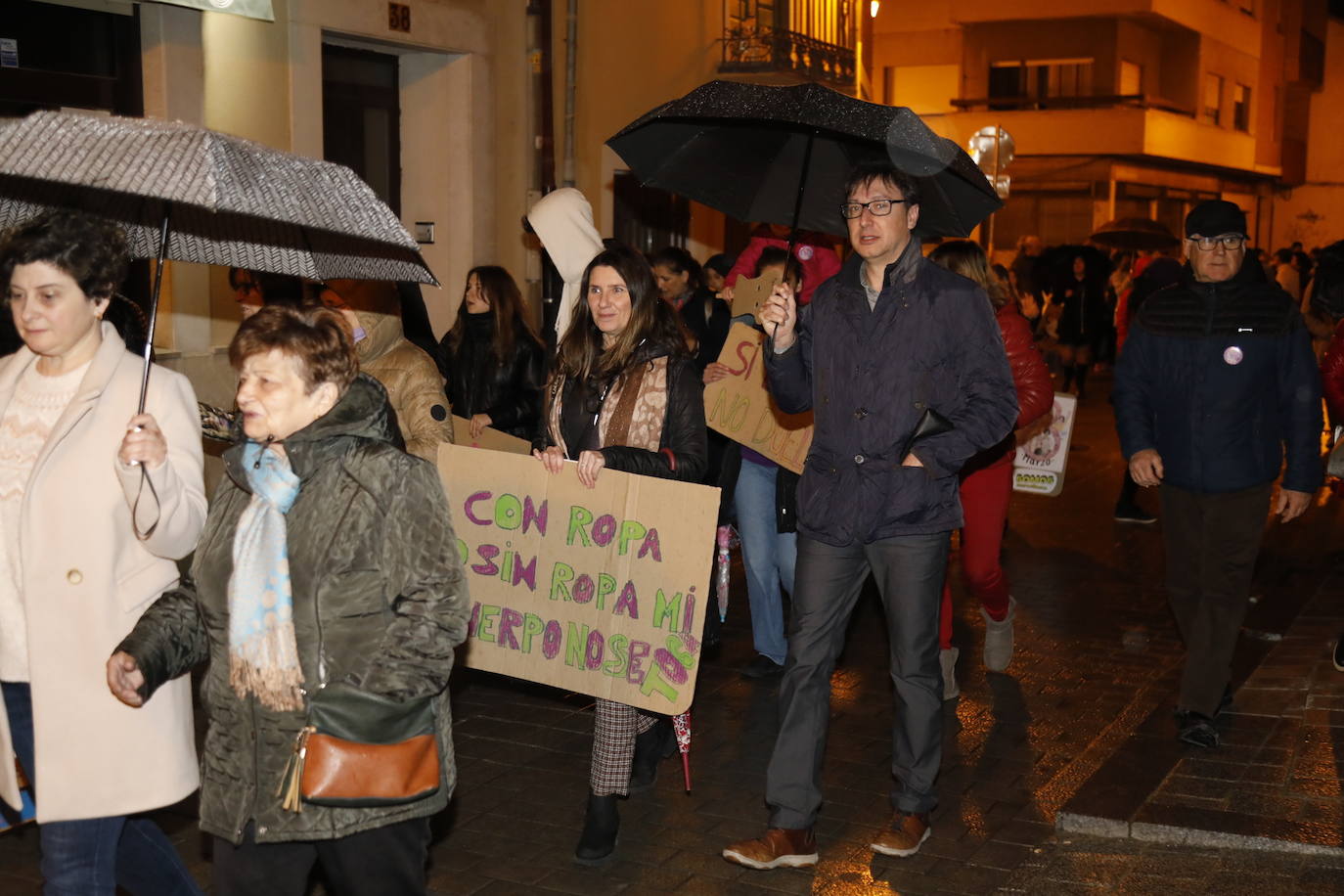 La manifestación del Día Internacional de la Mujer en Peñafiel.