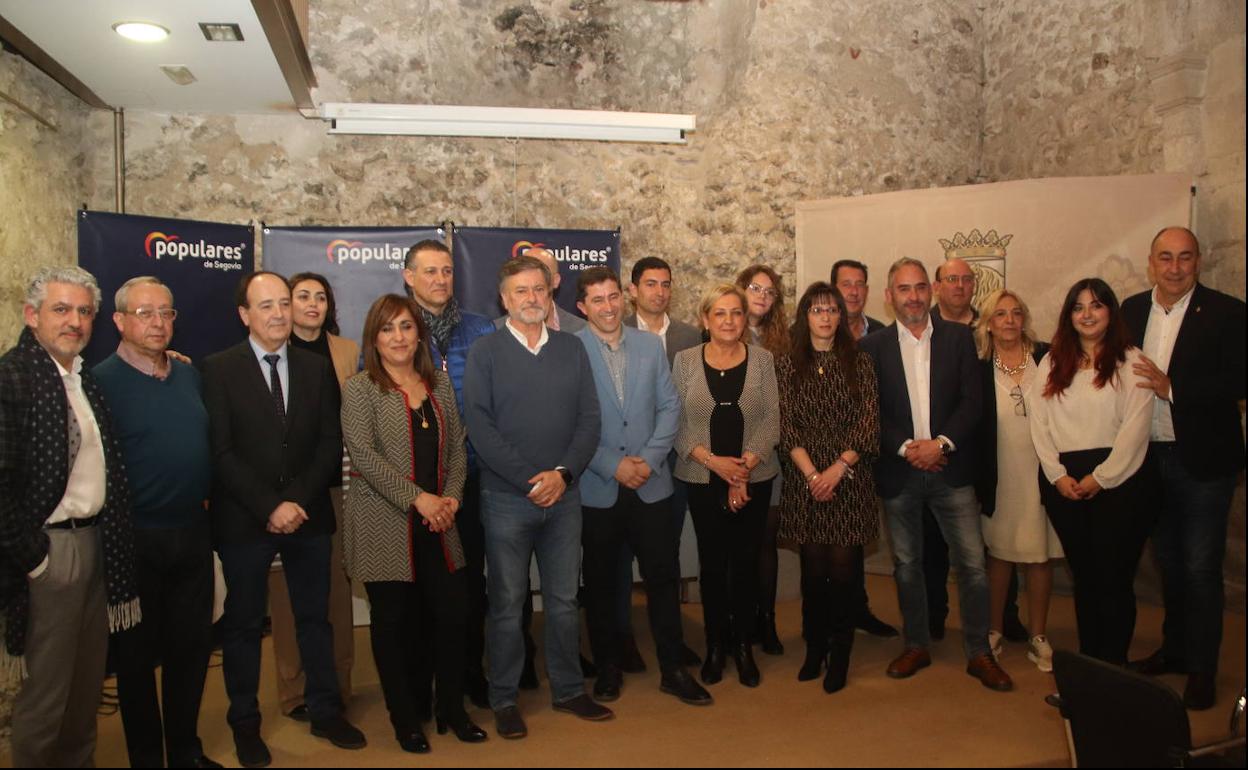 Candidatos por el Partido Popular a las elecciones municipales en Cuéllar y otros representantes. 