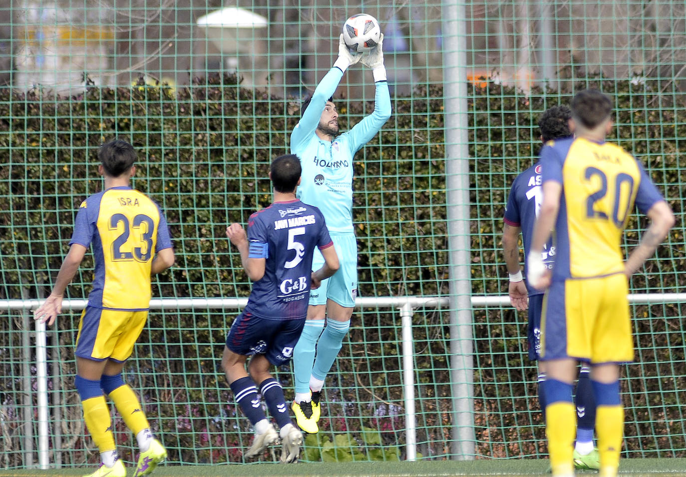 Partido entre el Alcorcón B y la Gimnástica Segoviana.