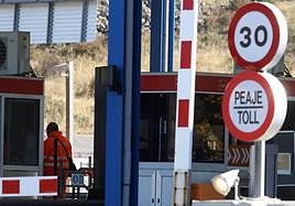 Peaje en El Espinar.