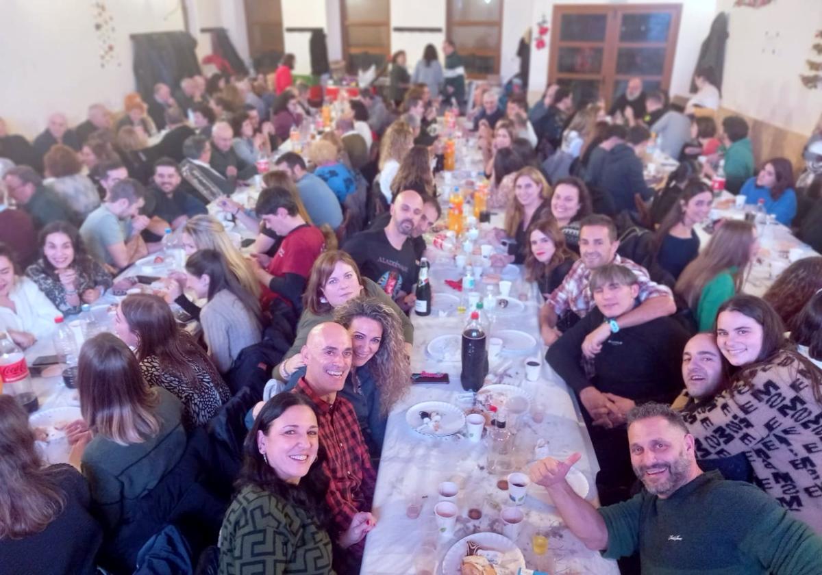 Cena de hermandad en Castrillo de Don Juan.