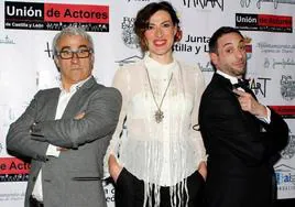 Los actores Carlos Tapia, Marta Ruiz de Viñaspre e Isaac Bravo.