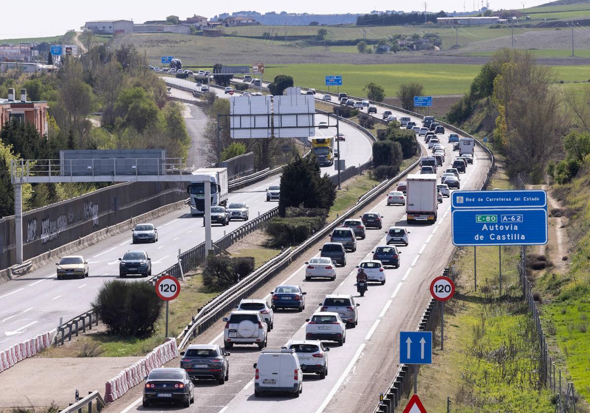 La DGT prevé 53.000 desplazamientos por las carreteras de Valladolid en Reyes