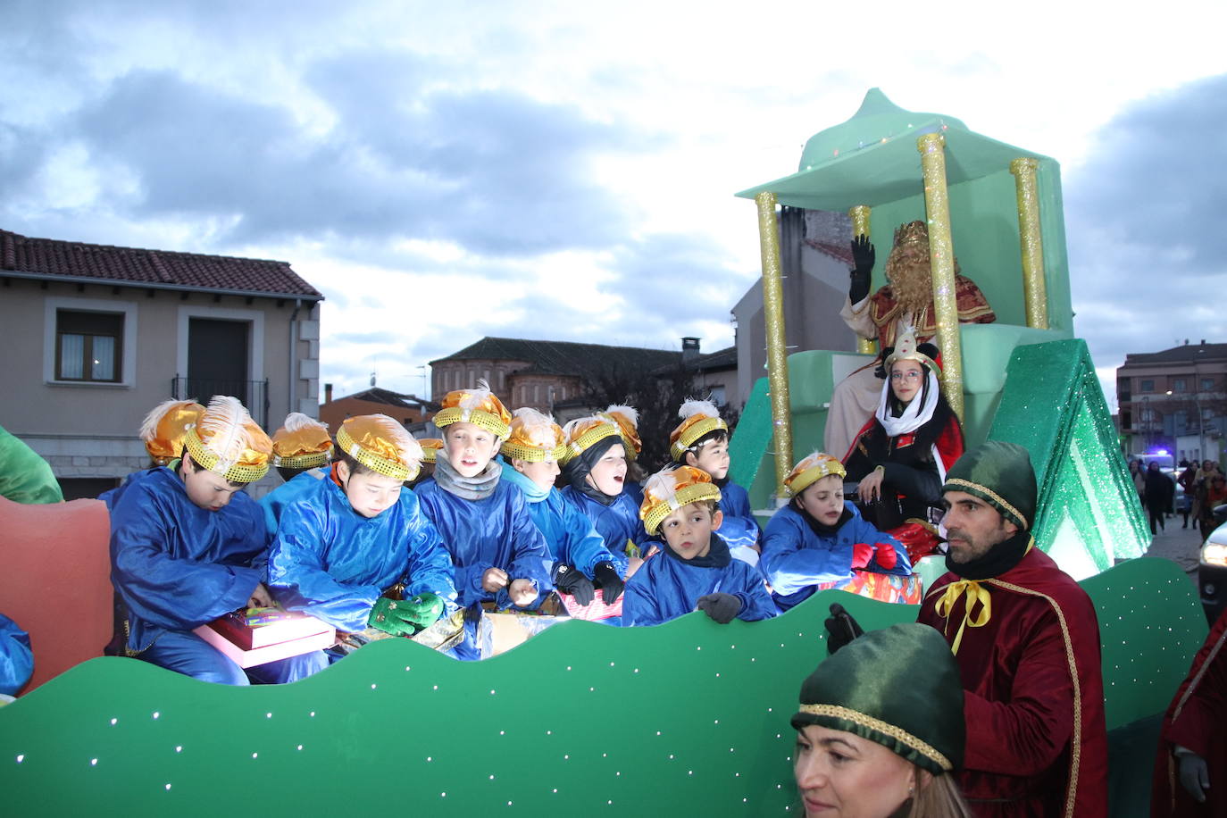 La Cabalgata de Reyes de Cuéllar, en imágenes