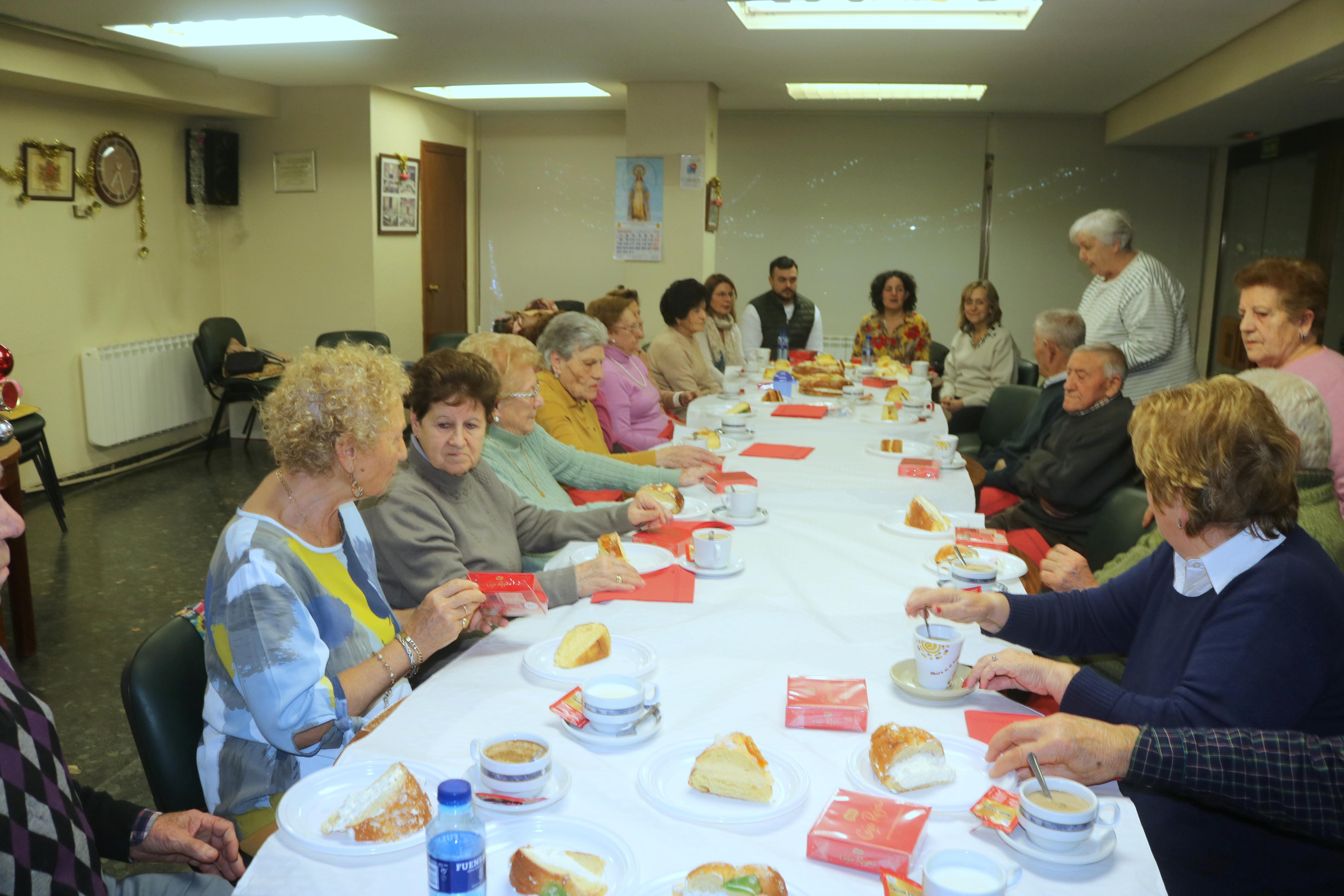 Los Jubilados de Baltanás brindan por el Nuevo Año