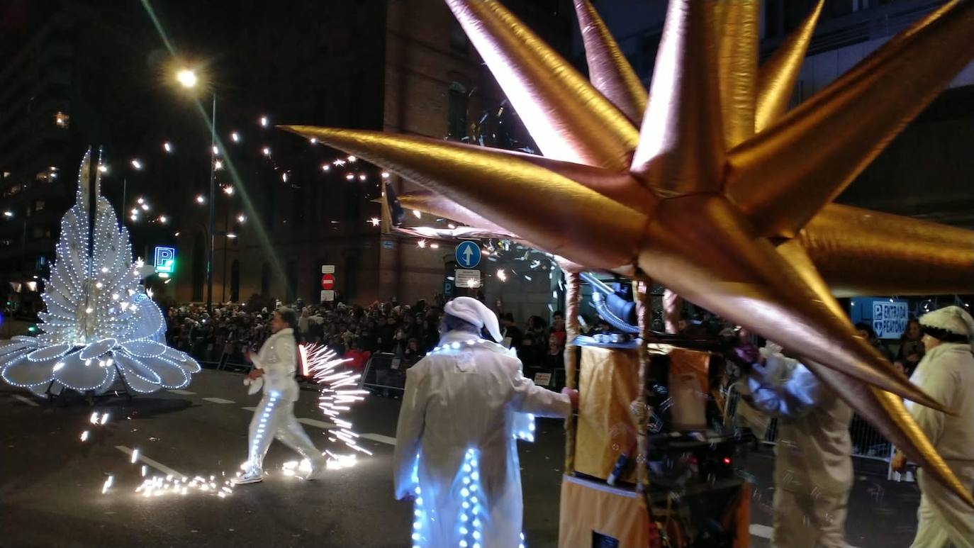 Las imágenes de la cabalgata de los Reyes Magos en Valladolid (4/4)