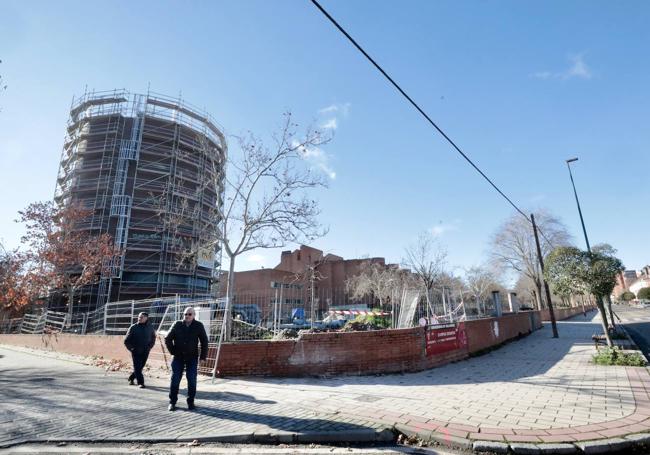 Acumulador en construcción en el campus Esgueva de la Universidad de Valladolid.