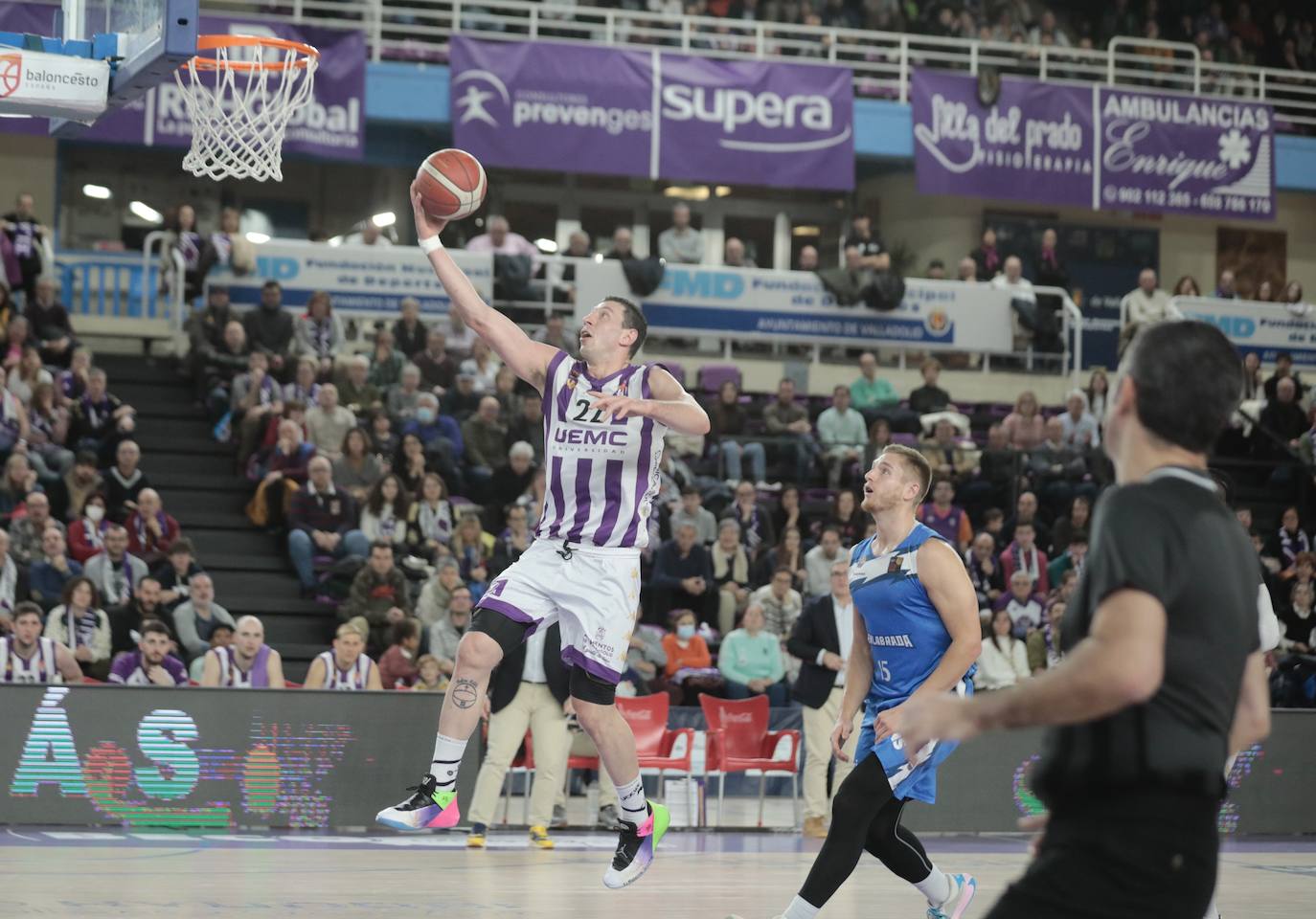 Las imágenes del partido del Real Valladolid Baloncesto contra el Fuenlabrada