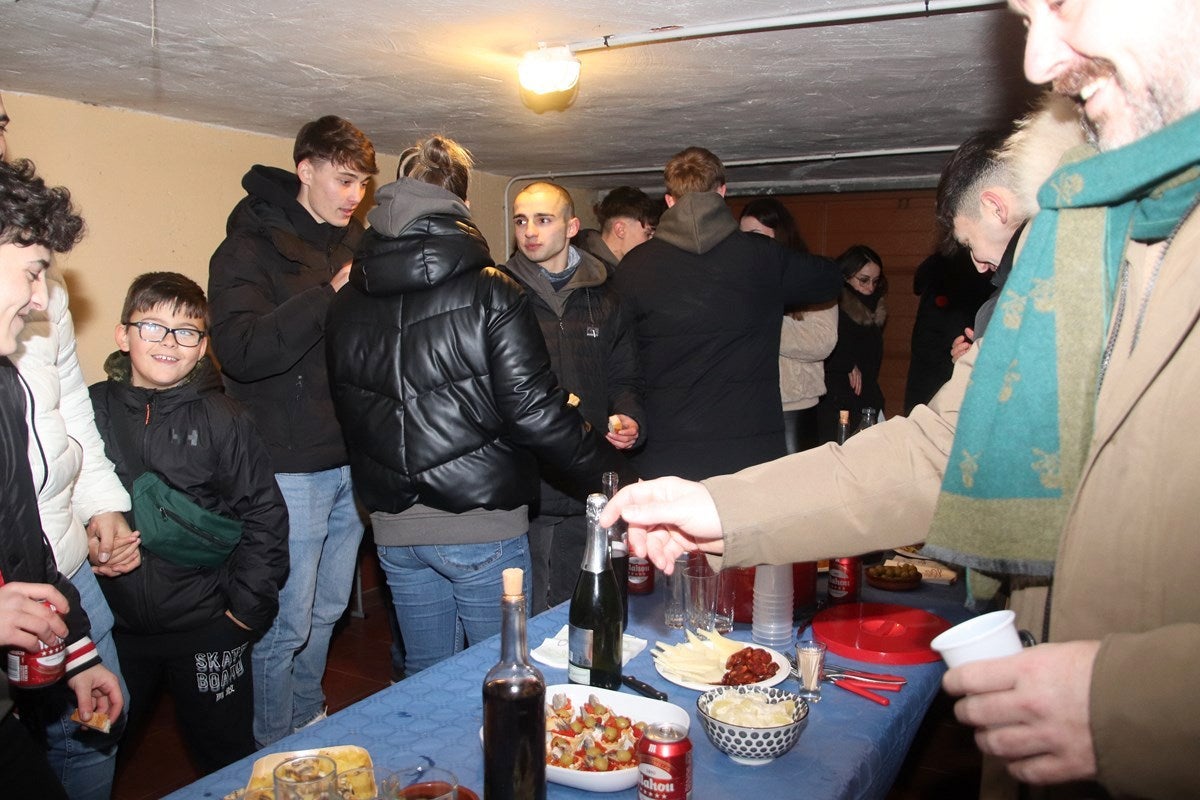 Los Quintos de Torquemada cantan las tradicionales redes