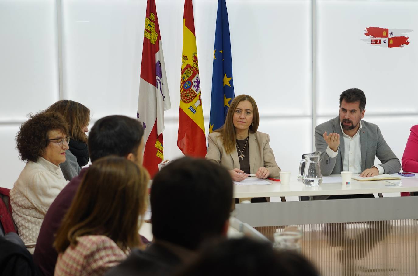 Luis Tudanca, junto a Virginia Barcones en el Plenario autonómico del PSOE, este lunes.